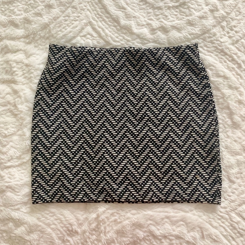 Zara black and white printed mini skirt